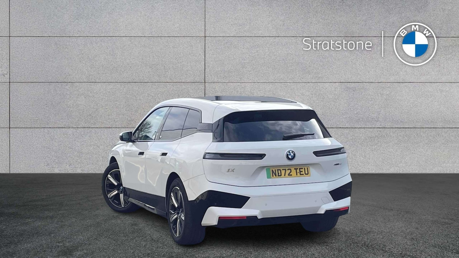 Used BMW iX 2022 for sale - 77674801: Photo 2