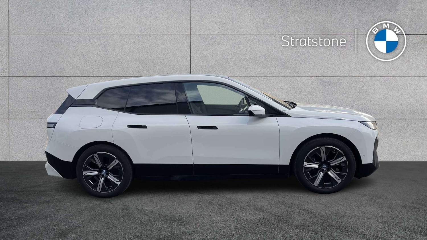 Used BMW iX 2022 for sale - 77674801: Photo 3