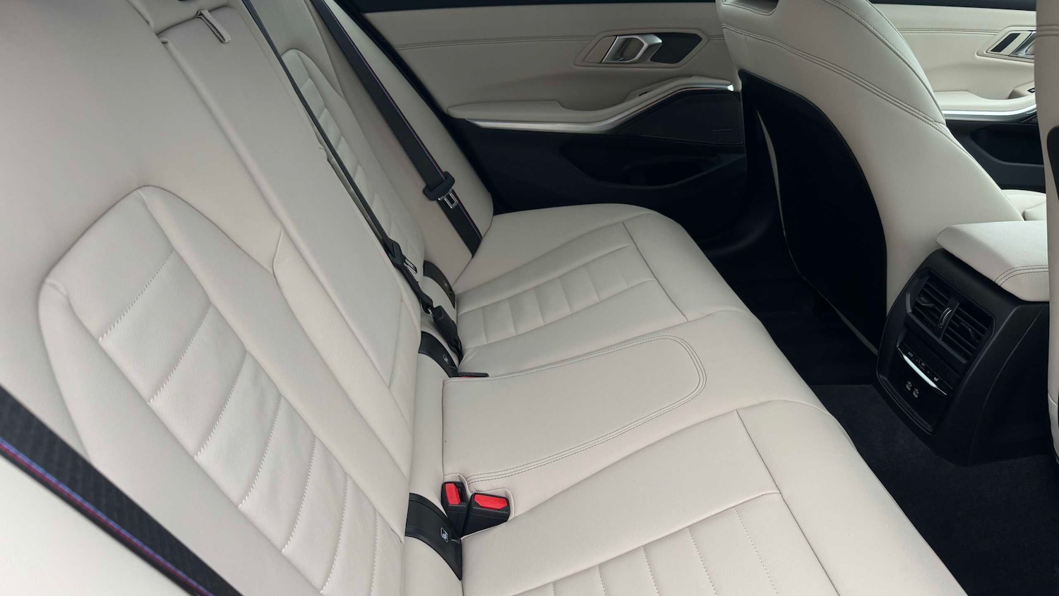 Used BMW 3 Series 2025 for sale - 77943040: Photo 22