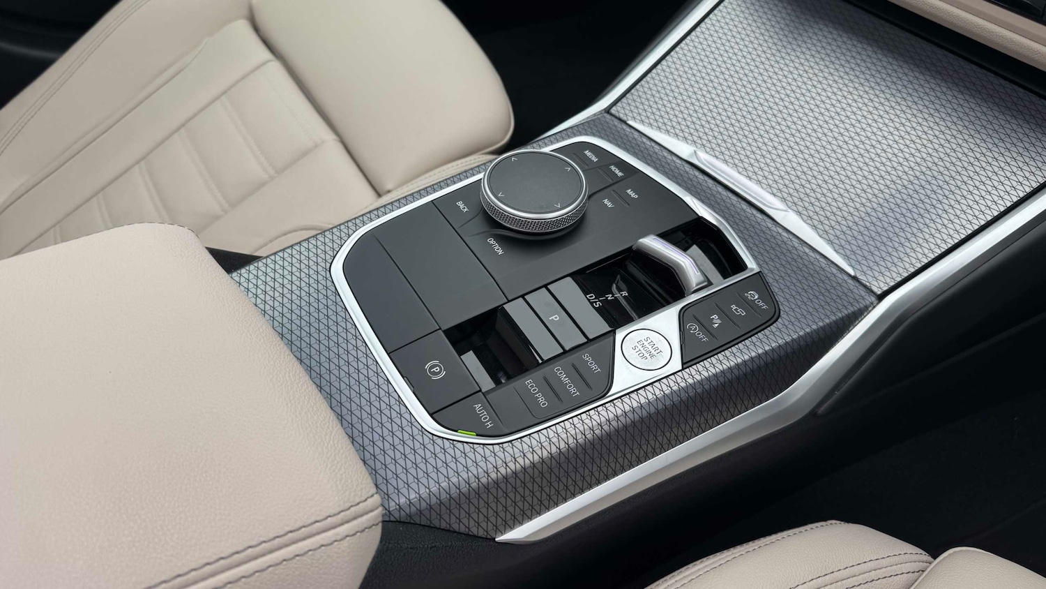 Used BMW 3 Series 2025 for sale - 77943040: Photo 28