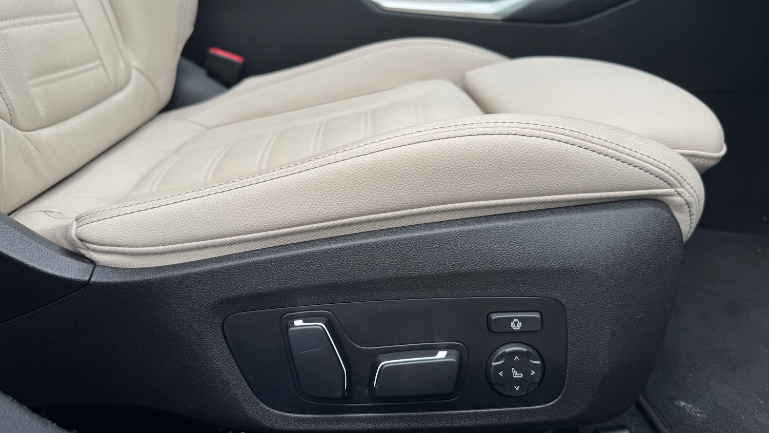 Used BMW 3 Series 2025 for sale - 77943040: Photo 29