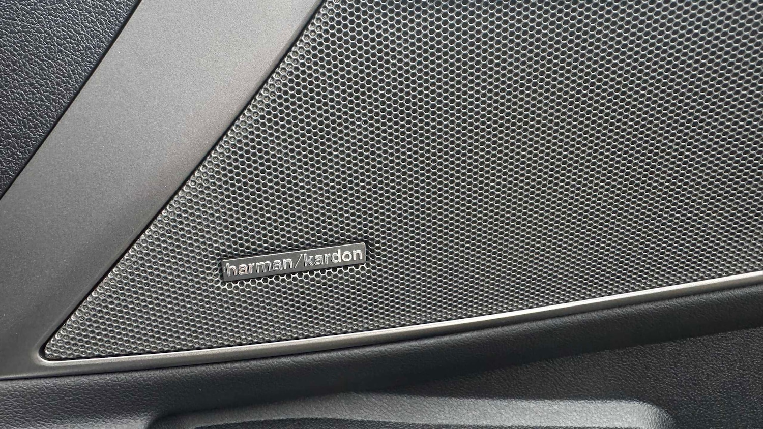 Used BMW 3 Series 2025 for sale - 77943040: Photo 34