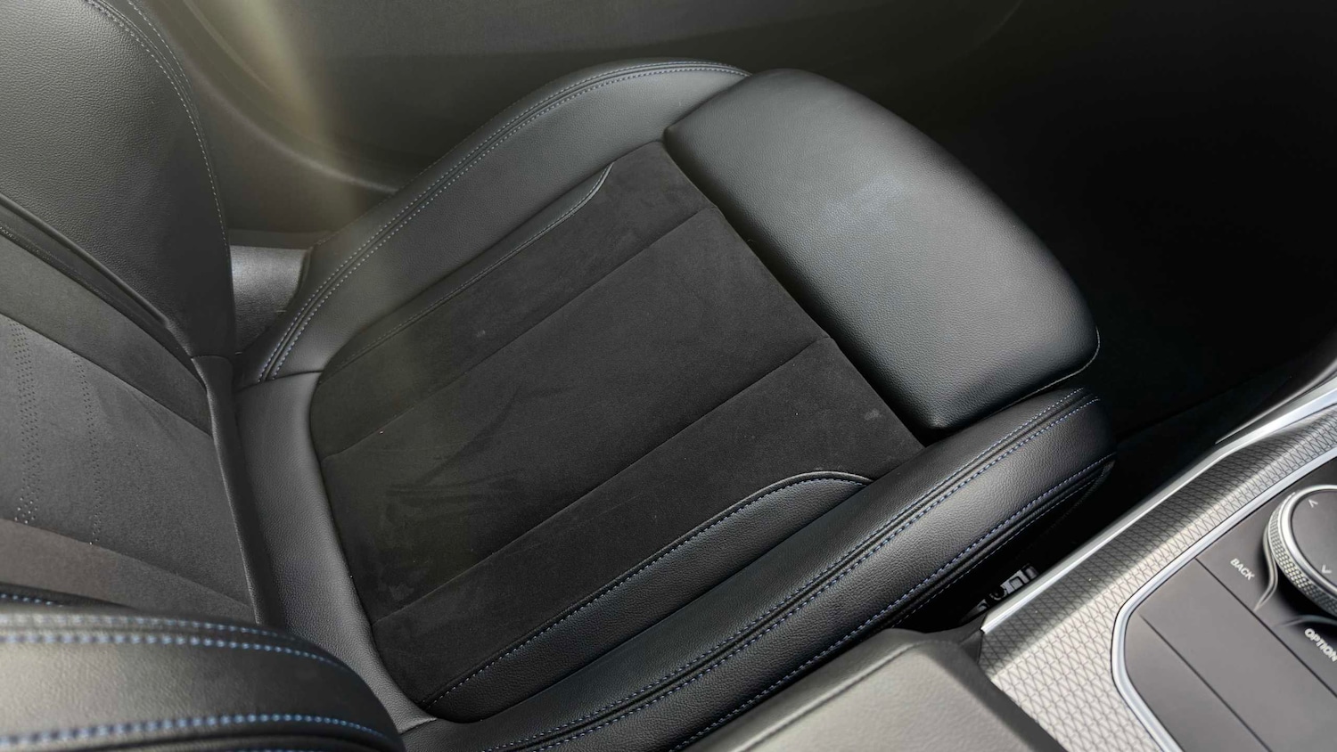 Used BMW 3 Series 2023 for sale - 76636781: Photo 34