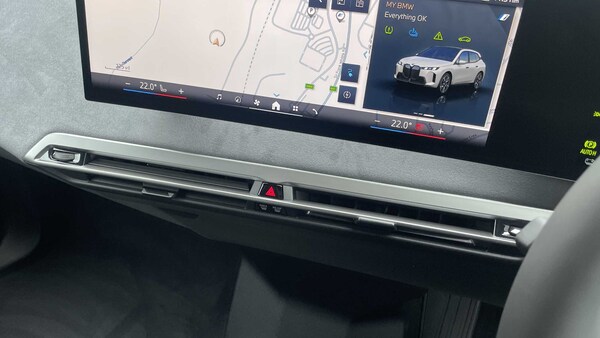 Used BMW iX 2025 for sale - 76262377: Photo 15