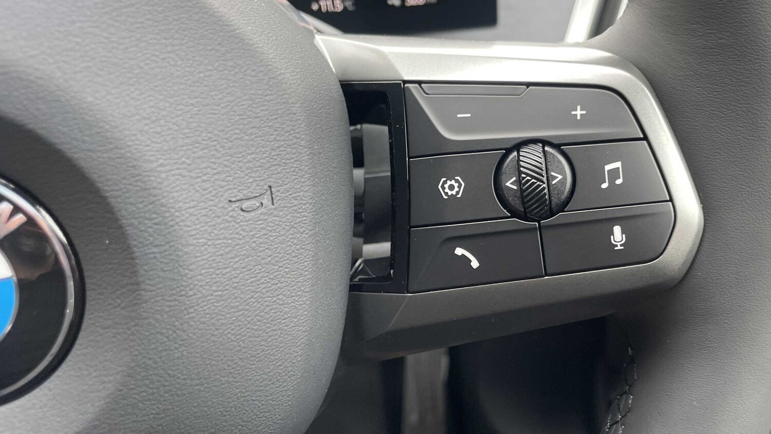 Used BMW iX 2025 for sale - 76262377: Photo 19