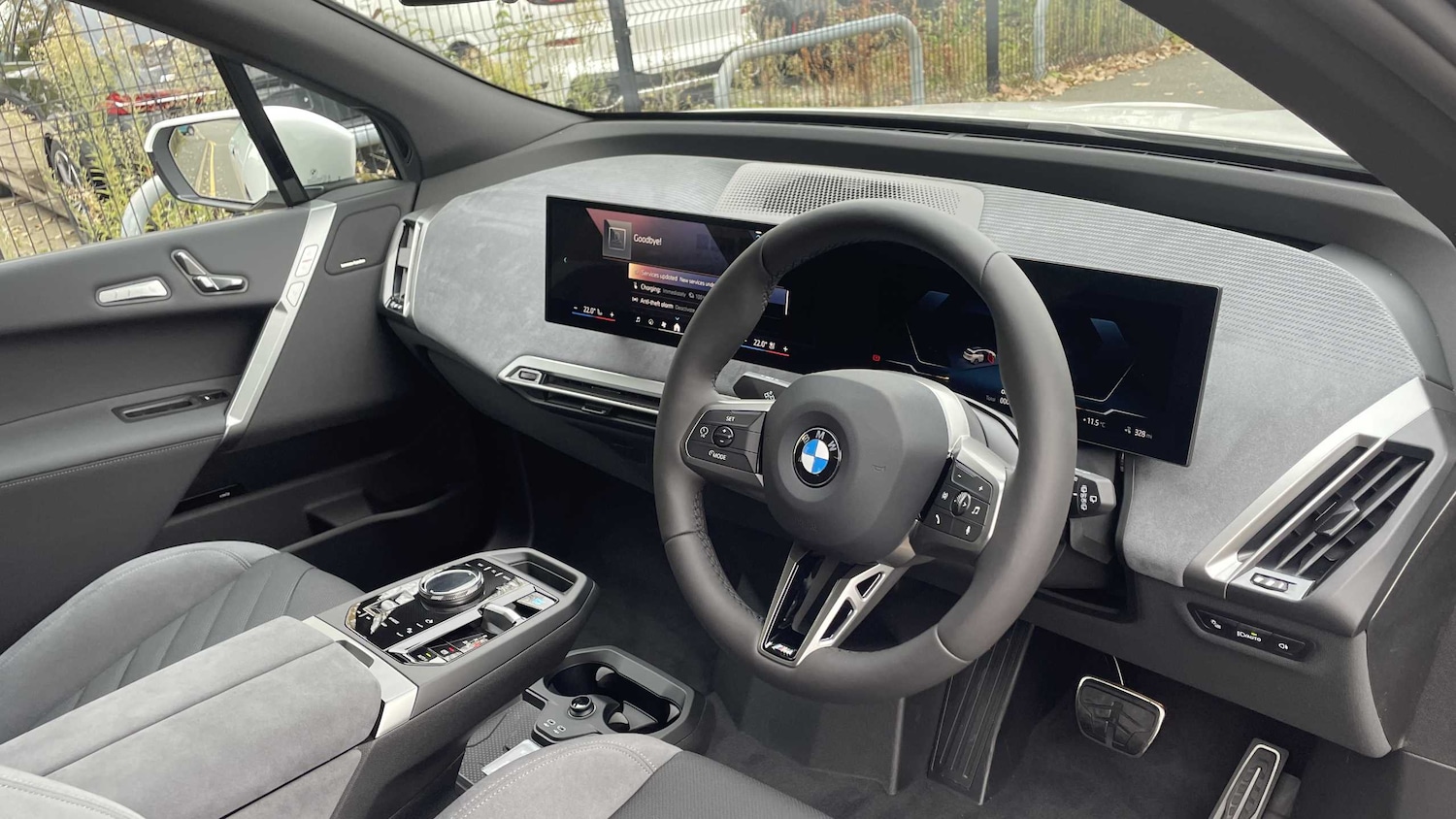 Used BMW iX 2025 for sale - 76262377: Photo 8