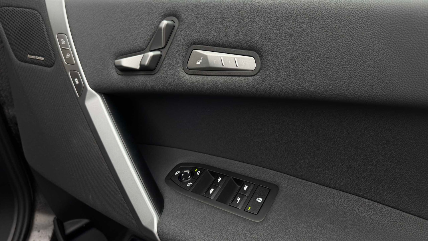 Used BMW iX 2025 for sale - 77147273: Photo 25