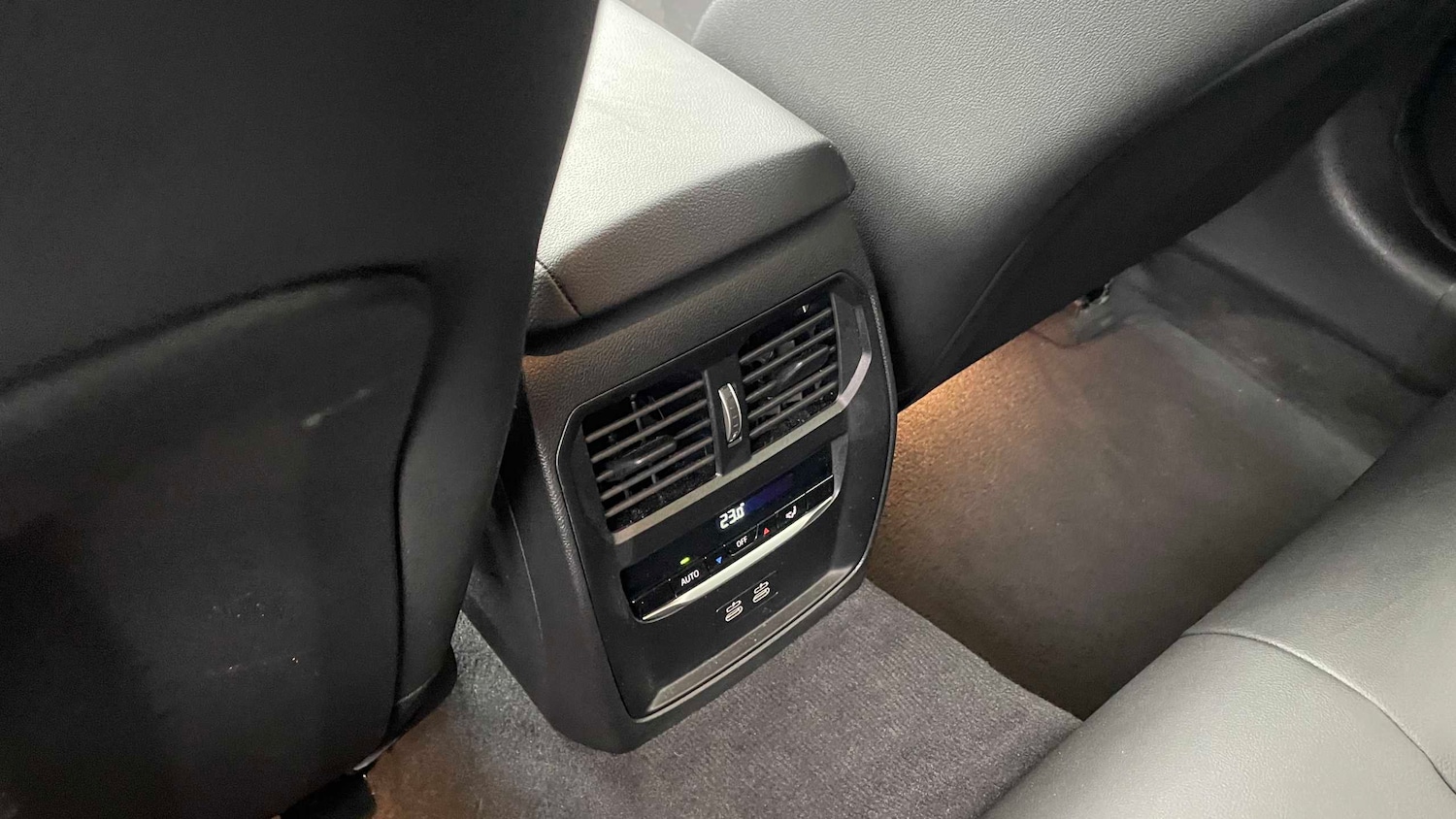 Used BMW 3 Series 2024 for sale - 76774216: Photo 31