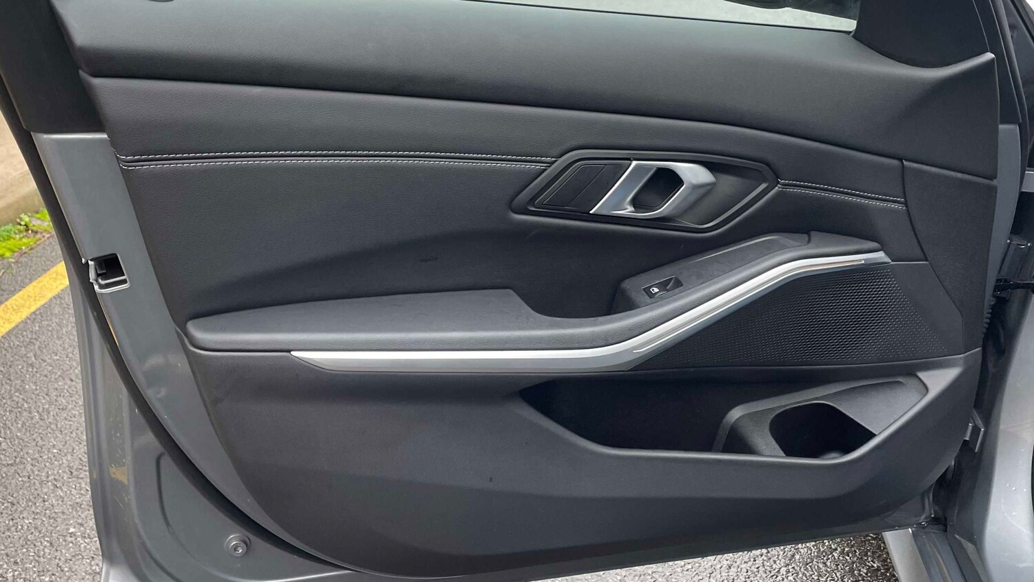 Used BMW 3 Series 2023 for sale - 77514477: Photo 24