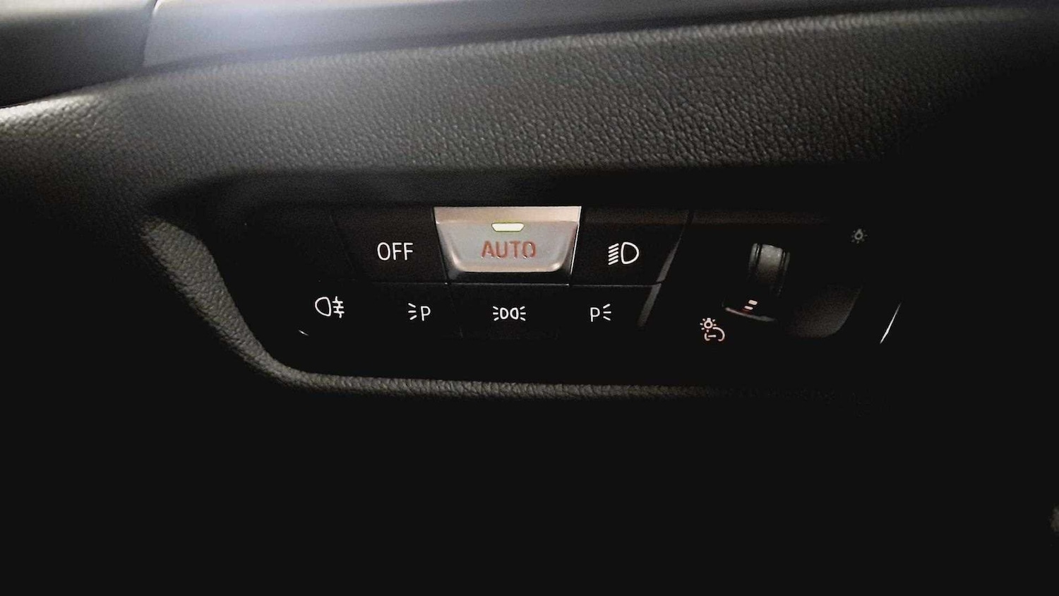 Used BMW 3 Series 2025 for sale - 76594326: Photo 24