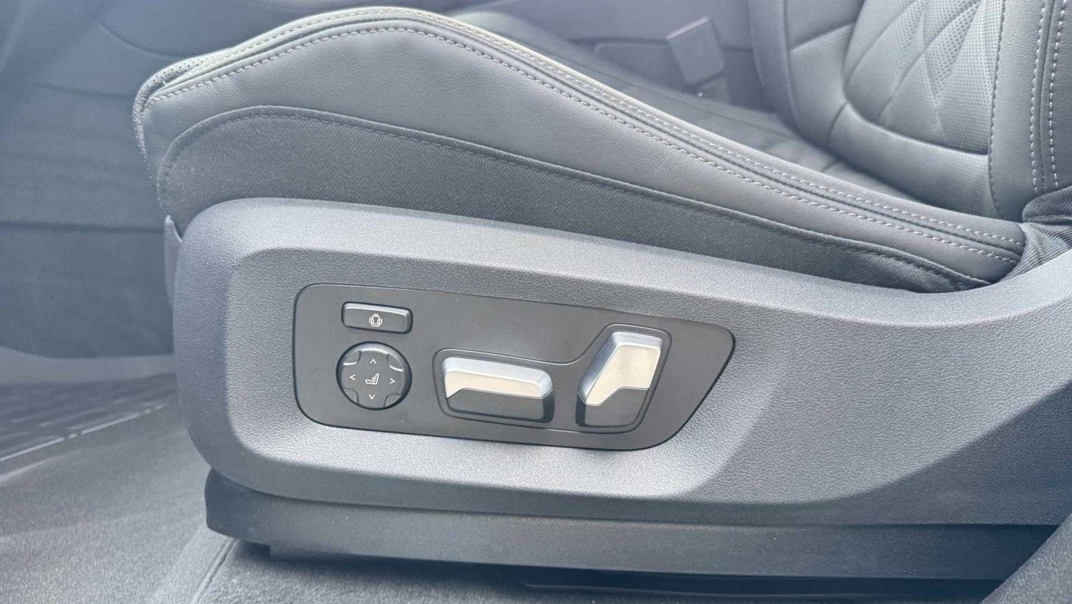 Vehicle 33