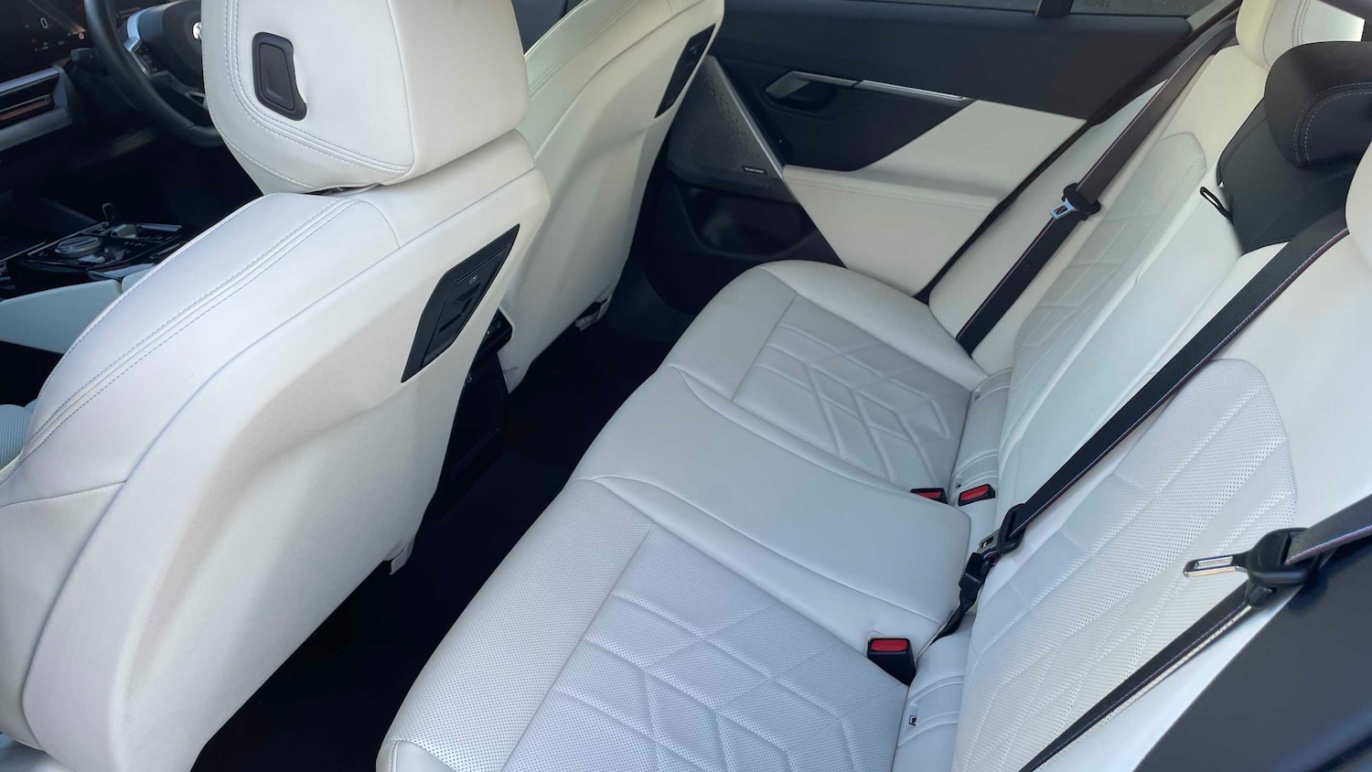 Used BMW 5 Series 2024 for sale - 77270122: Photo 13