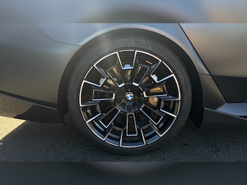 Used BMW M5 2025 for sale - 76442433: Photo