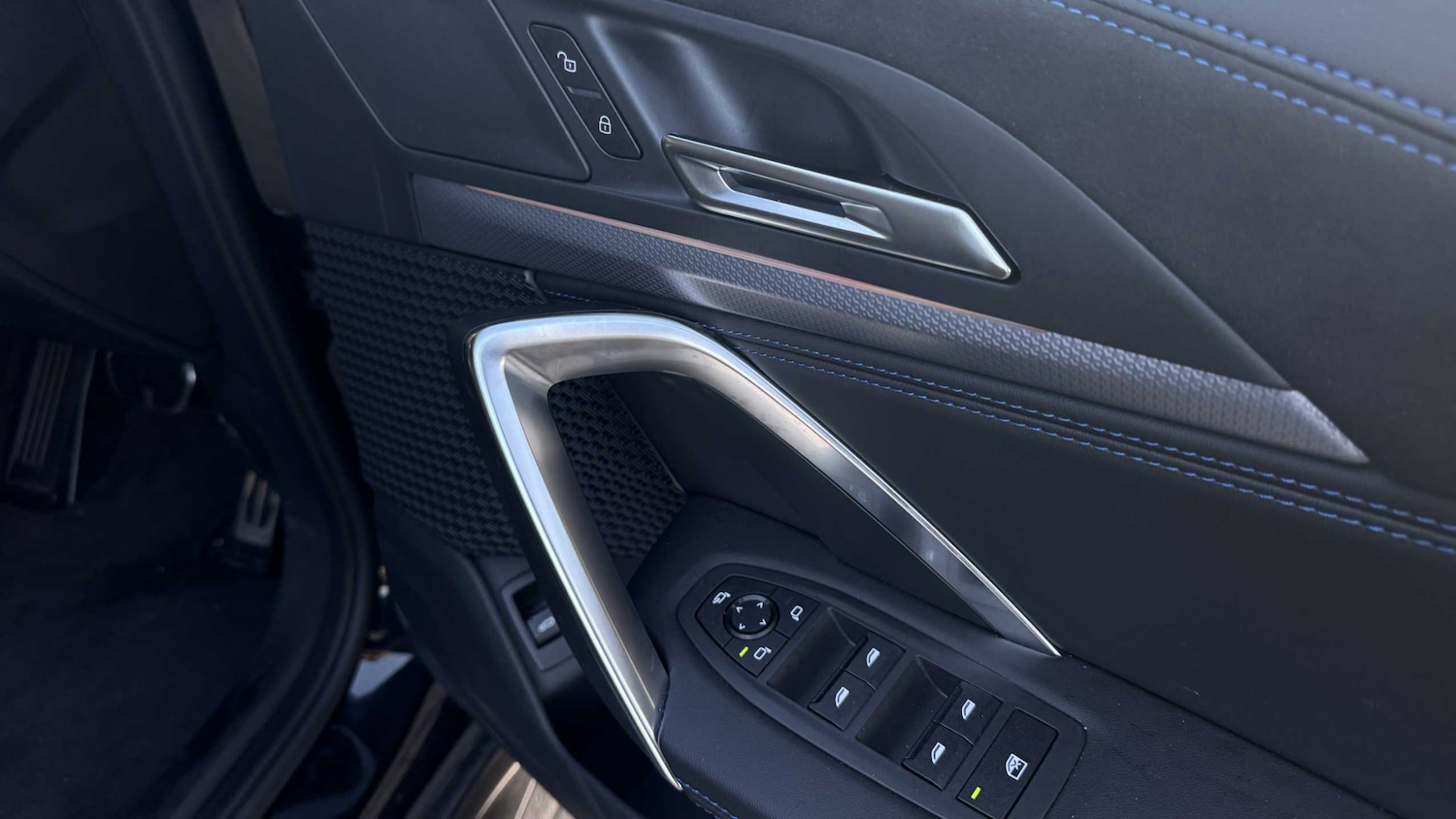 Used BMW iX2 2025 for sale - 76218360: Photo 24