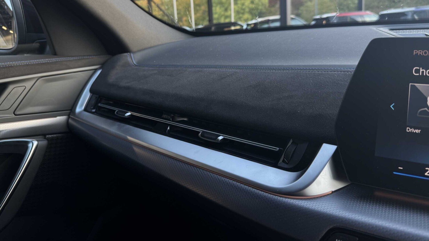 Used BMW iX2 2025 for sale - 76218360: Photo 28