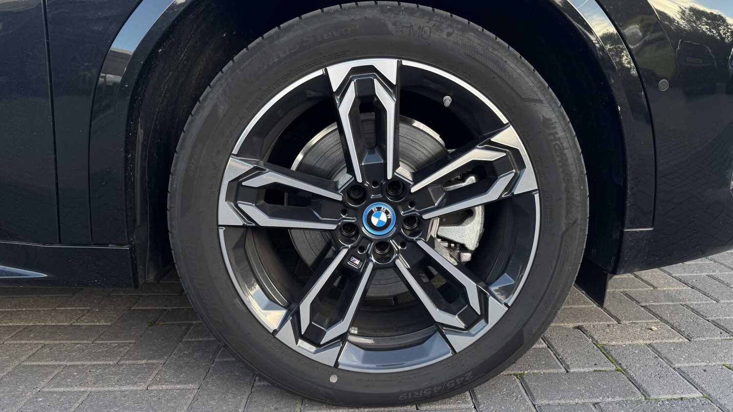 Used BMW iX2 2025 for sale - 76218360: Photo 4