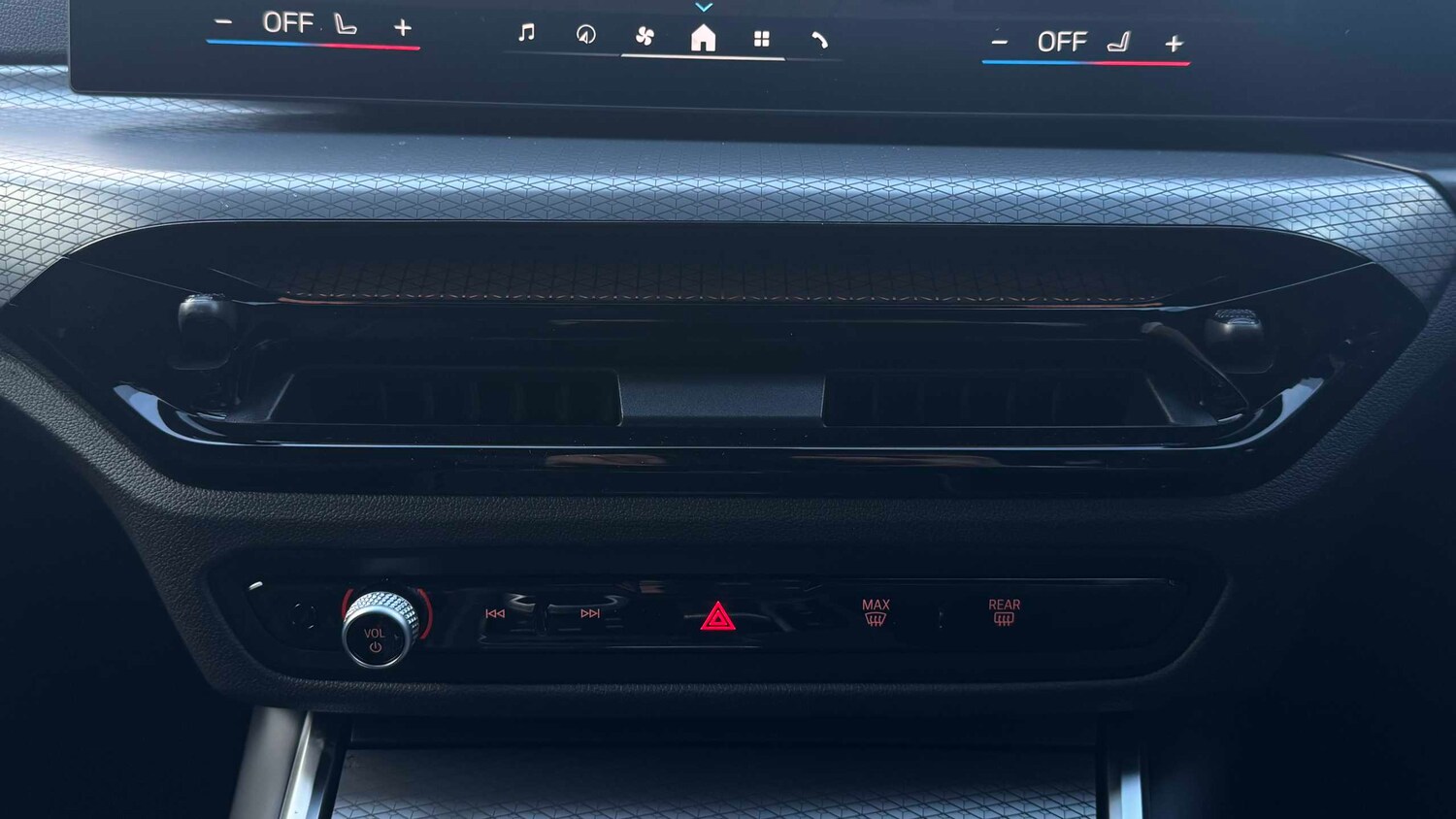 Used BMW 3 Series 2025 for sale - 78149190: Photo 15