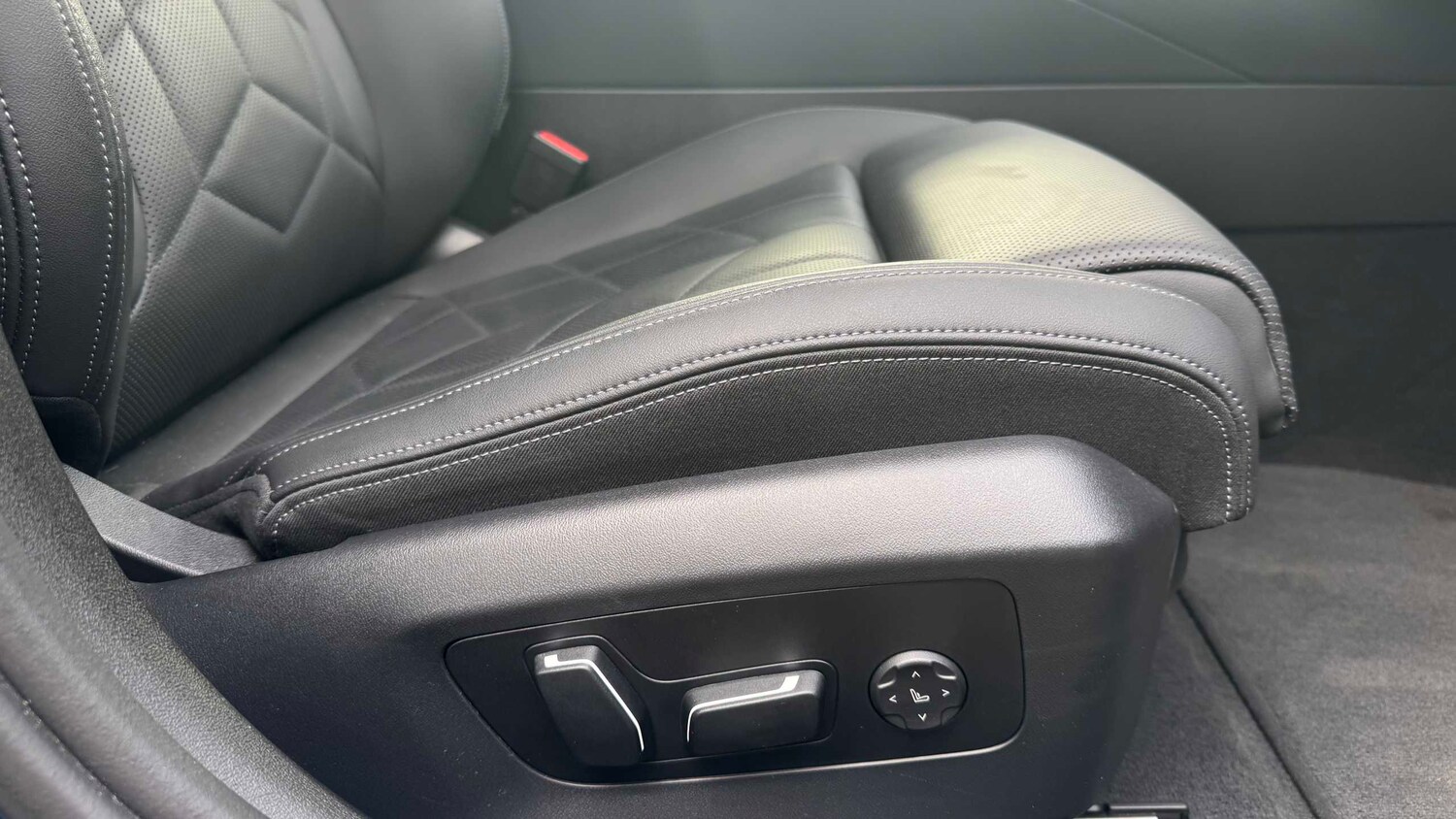 Used BMW 5 Series 2024 for sale - 77740764: Photo 25