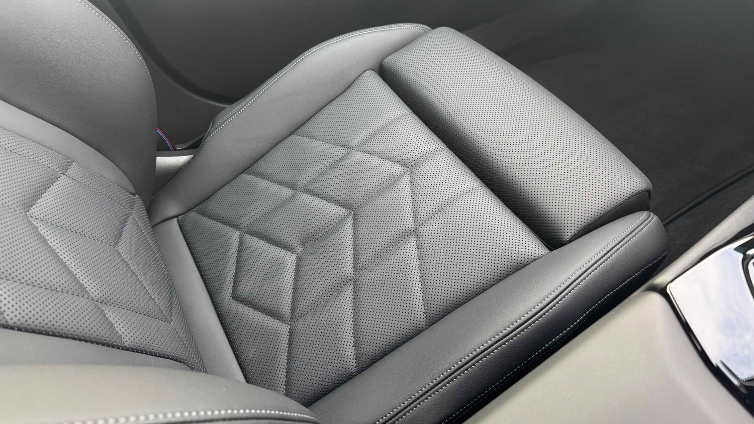 Used BMW 5 Series 2024 for sale - 77740764: Photo 30