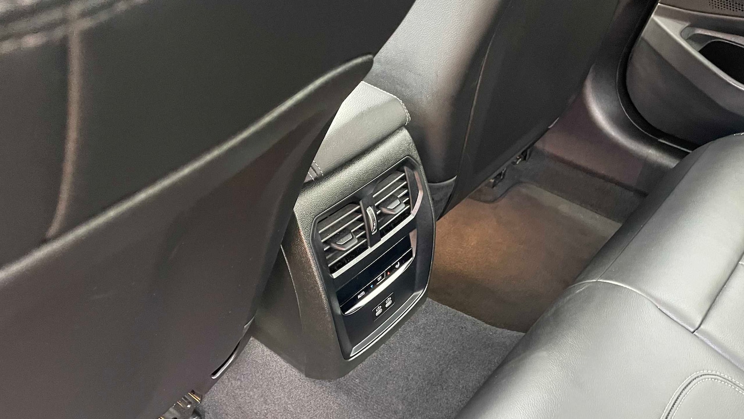 Used BMW 3 Series 2024 for sale - 76804981: Photo 30