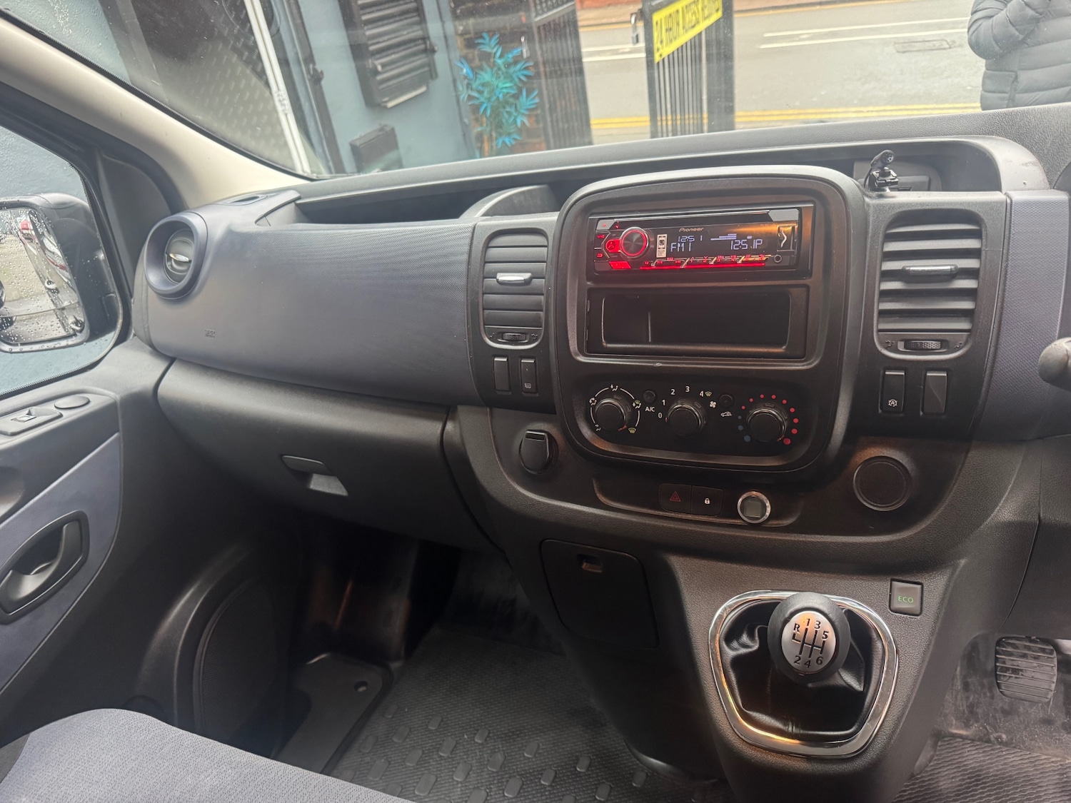 Used Vauxhall Vivaro 2016 for sale - 77248144: Photo 12