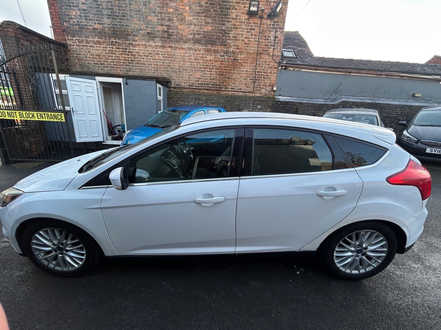 Used Ford Focus 2011 for sale - 77235418: Photo 12