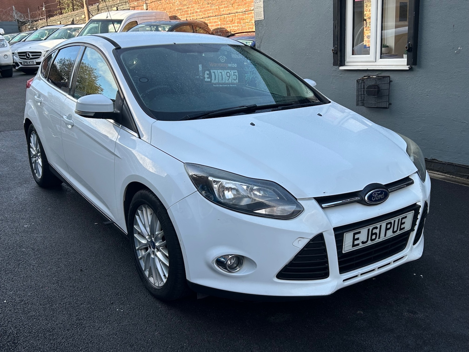 Used Ford Focus 2011 for sale - 77235418: Photo 2