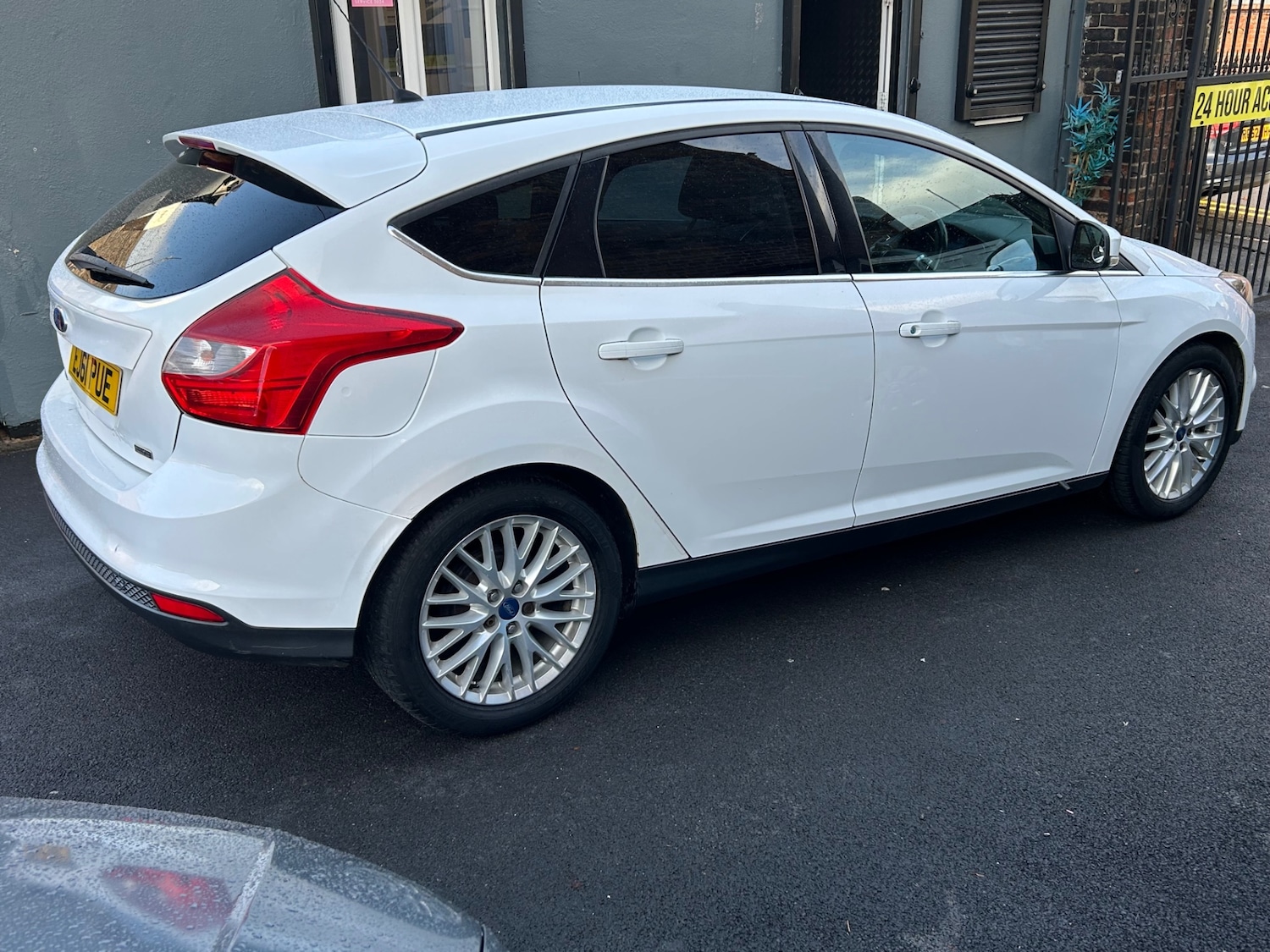 Used Ford Focus 2011 for sale - 77235418: Photo 5