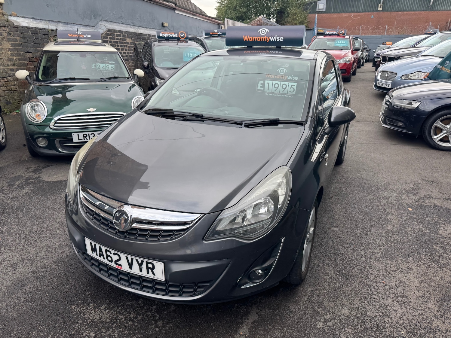 Used Vauxhall Corsa 2012 for sale - 76134555: Photo 2