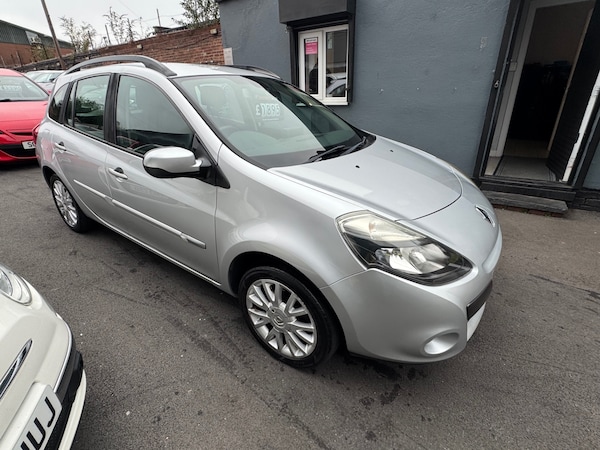 Used Renault Clio 2010 for sale - 76290557: Photo 13