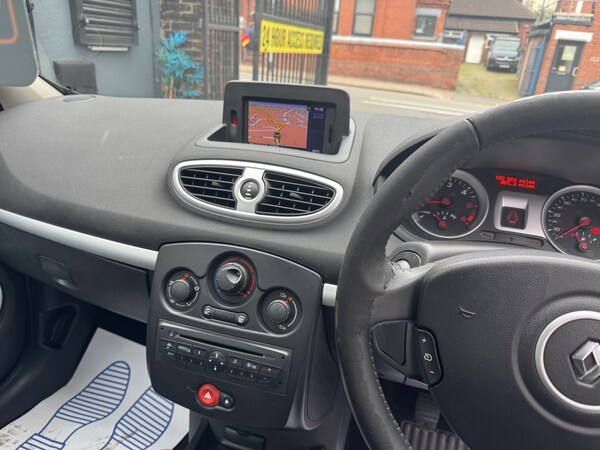 Used Renault Clio 2010 for sale - 76290557: Photo 15