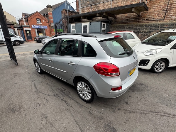Used Renault Clio 2010 for sale - 76290557: Photo 6