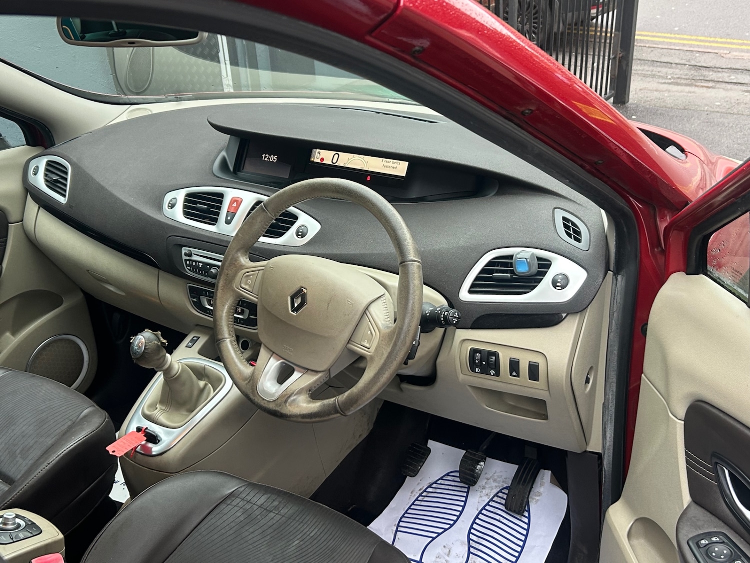 Used Renault Grand Scenic 2010 for sale - 77234609: Photo 12