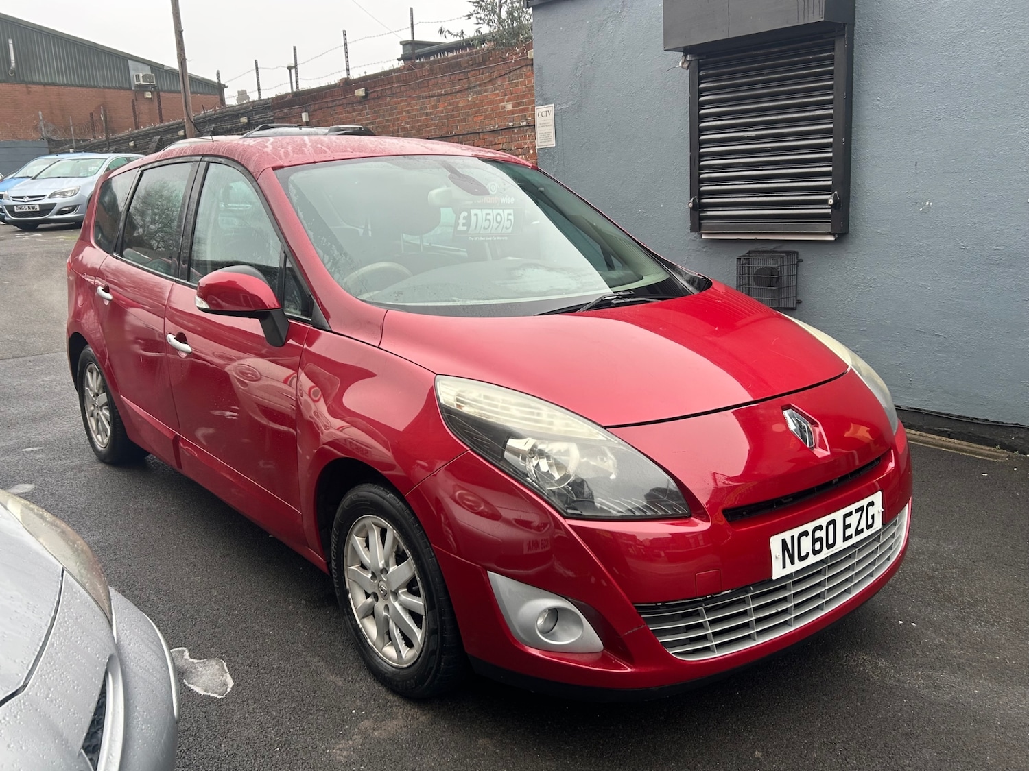 Used Renault Grand Scenic 2010 for sale - 77234609: Photo 2