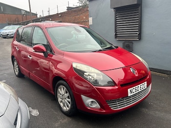 Used Renault Grand Scenic 2010 for sale - 77234609: Photo