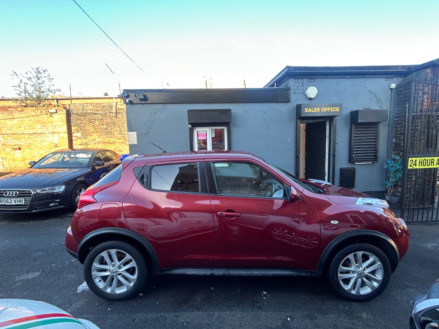 Used Nissan Juke 2011 for sale - 77234515: Photo 4
