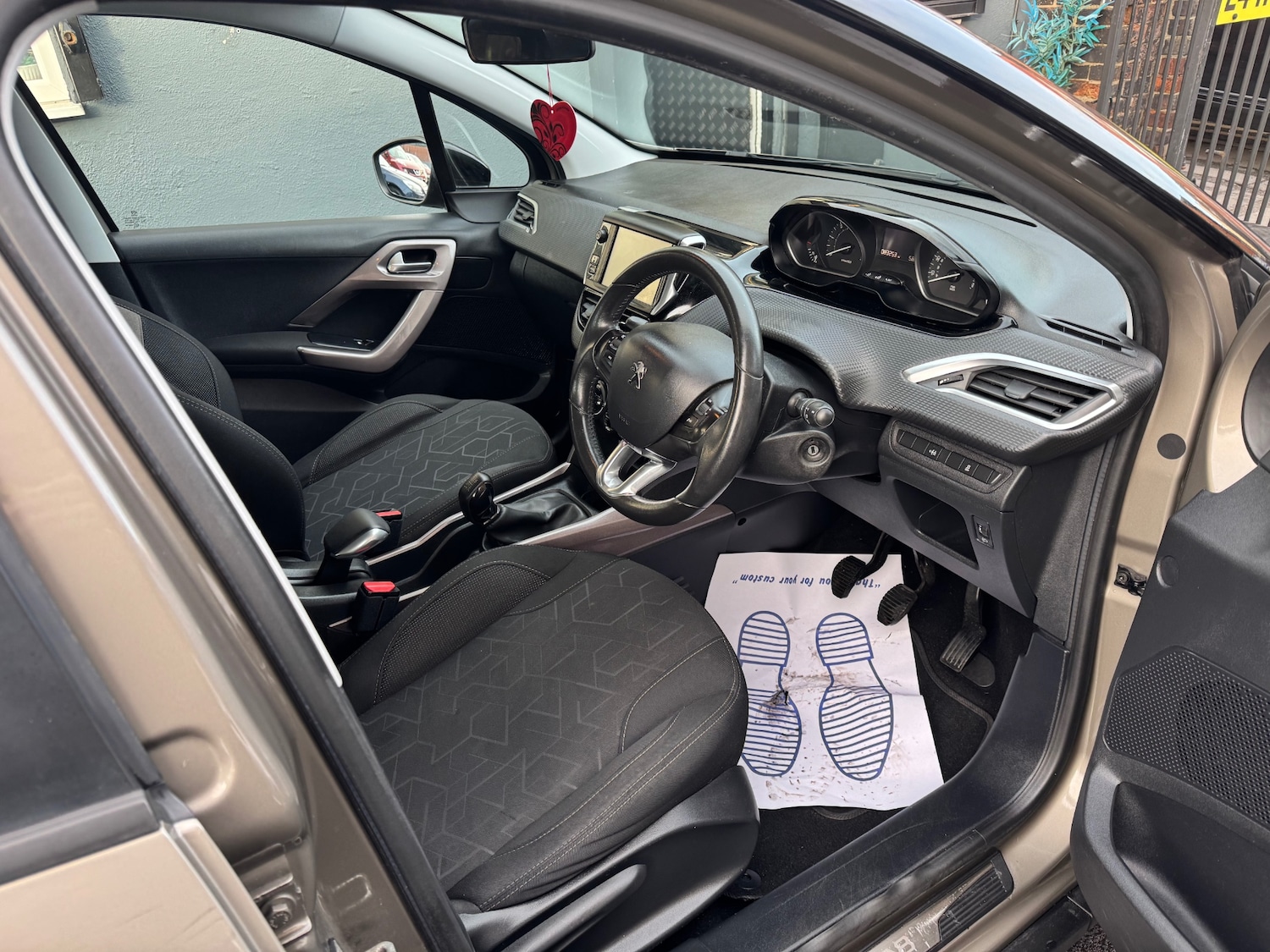 Used Peugeot 2008 2016 for sale - 77261075: Photo 15