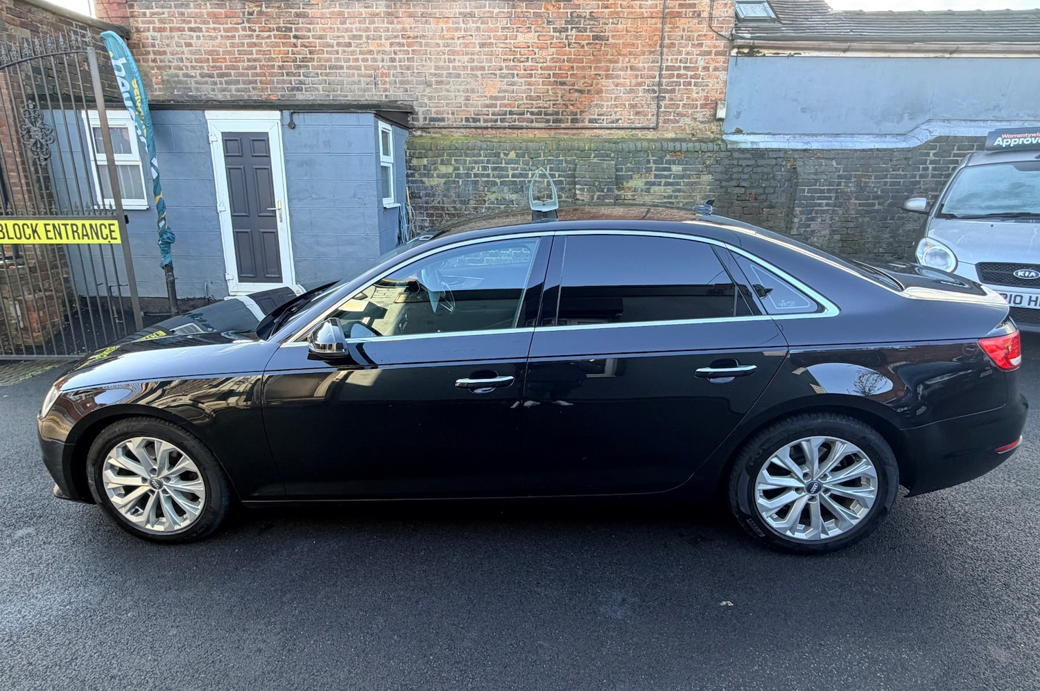 Used Audi A4 2017 for sale - 77635290: Photo 4