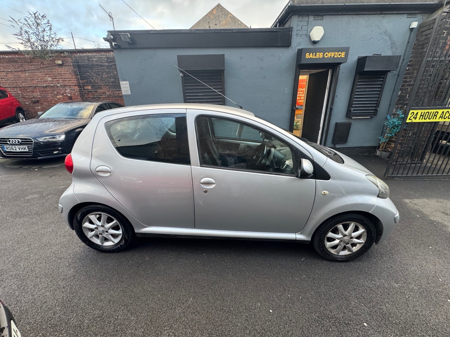 Used Toyota AYGO 2008 for sale - 77233630: Photo 12