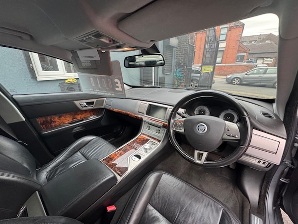 Used Jaguar XF 2010 for sale - 76149388: Photo 13