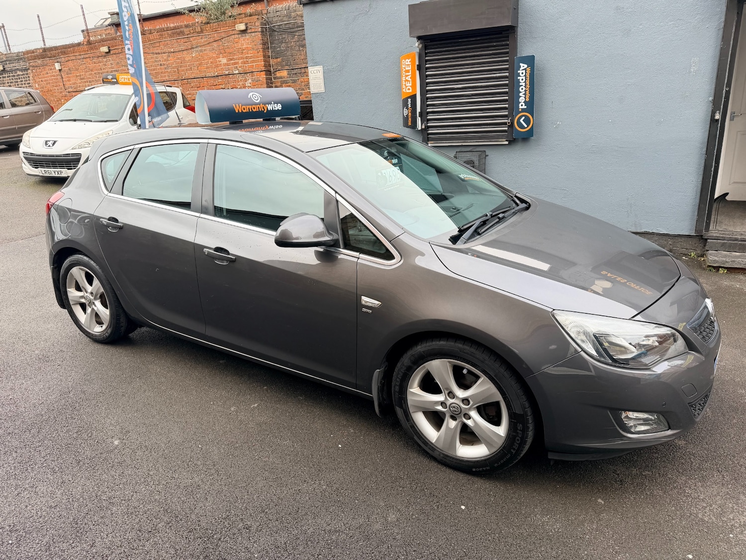 Used Vauxhall Astra 2011 for sale - 77546101: Photo 10