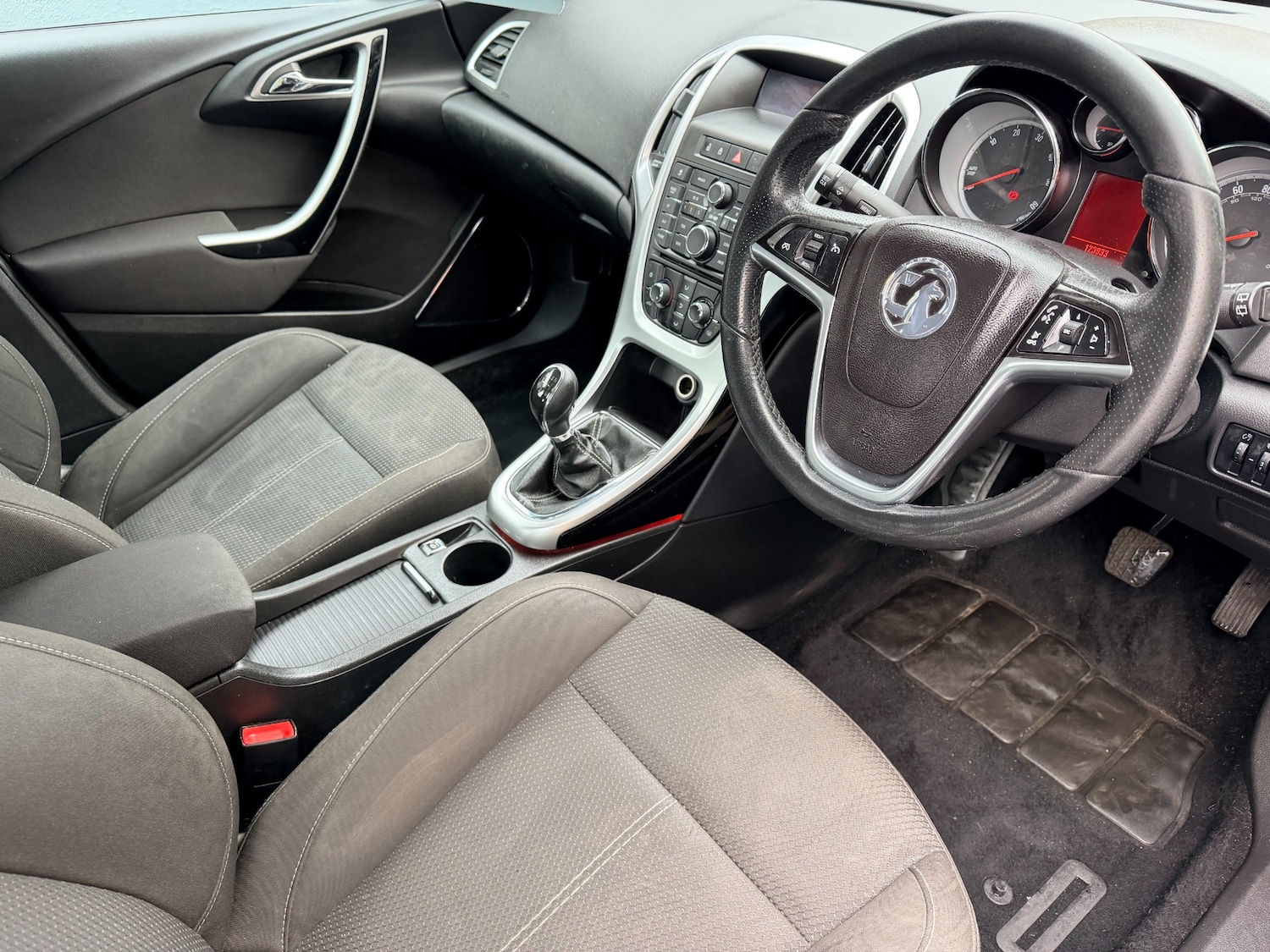 Used Vauxhall Astra 2011 for sale - 77546101: Photo 12