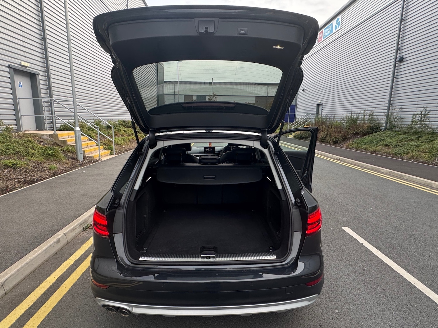 Used Audi A4 Allroad 2017 for sale - 76128844: Photo 23