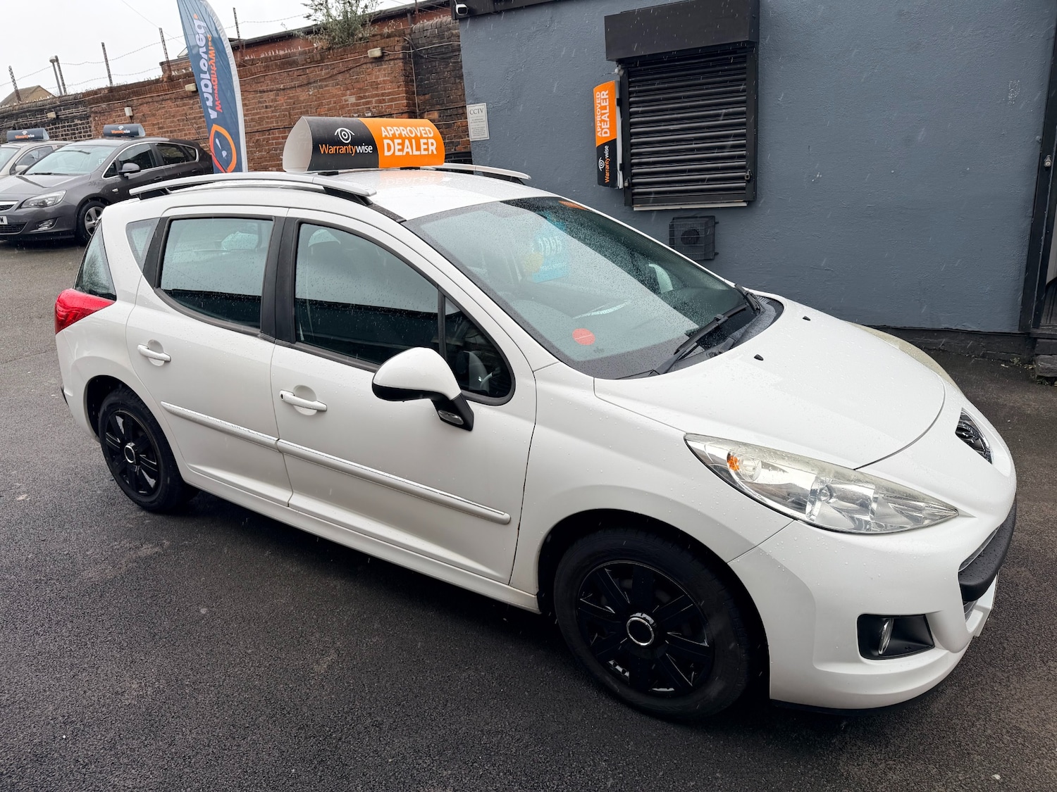 Used Peugeot 207 2011 for sale - 77548389: Photo 12