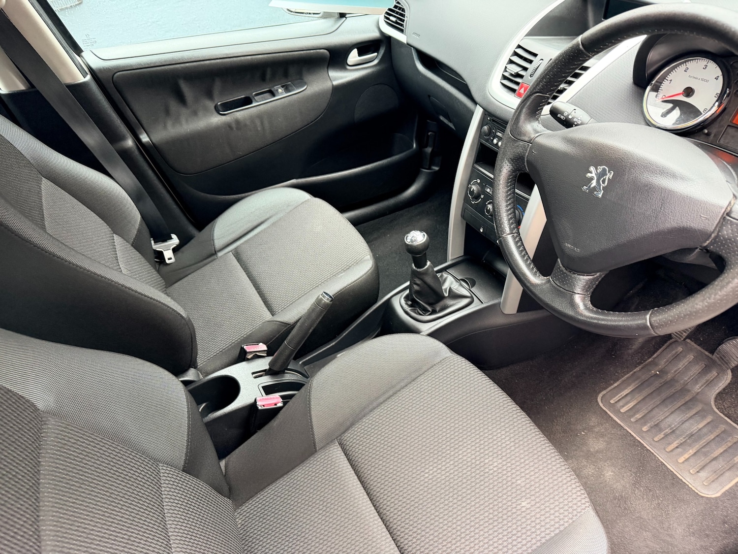 Used Peugeot 207 2011 for sale - 77548389: Photo 15
