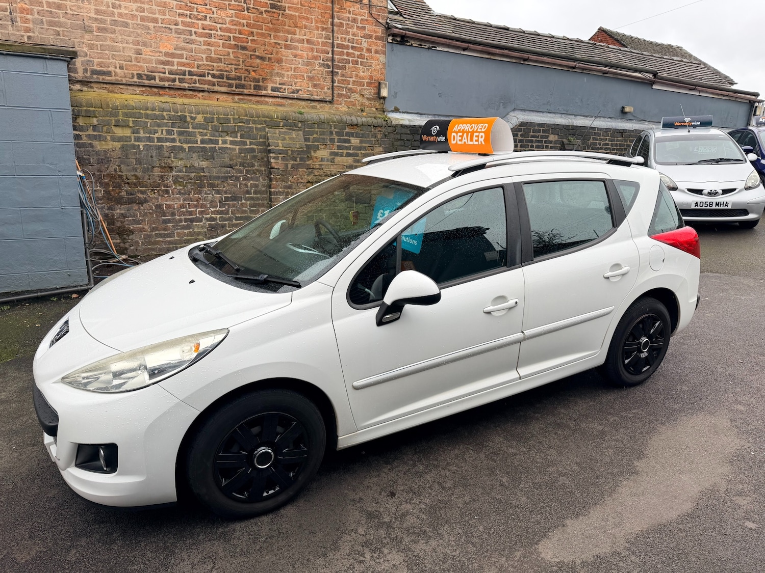Used Peugeot 207 2011 for sale - 77548389: Photo 2