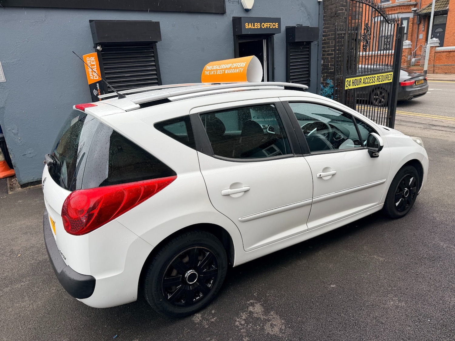 Used Peugeot 207 2011 for sale - 77548389: Photo 9