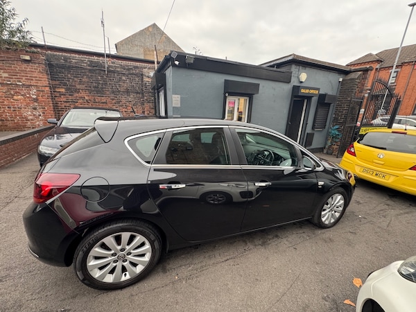 Used Vauxhall Astra 2013 for sale - 76290395: Photo 6