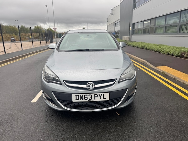 Used Vauxhall Astra 2013 for sale - 76162151: Photo 1