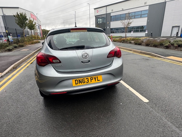 Used Vauxhall Astra 2013 for sale - 76162151: Photo 8